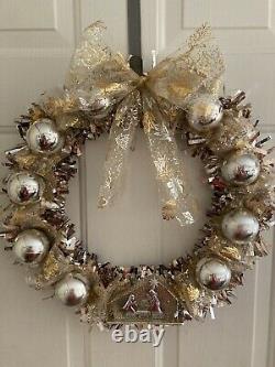 GOLD AND SILVER NATIVITY SCENE CHRISTMAS ORNAMENT WREATH With HANGER