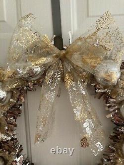 GOLD AND SILVER NATIVITY SCENE CHRISTMAS ORNAMENT WREATH With HANGER