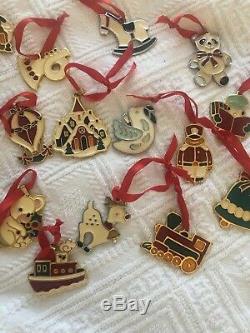 Lot Of 19 Vintage Wallace Cookie Classic Silver Plate Christmas Ornament Pendant