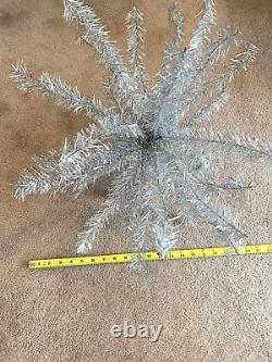 NOS Huge Vtg Atomic Starburst Silver Tinsel Christmas Ornaments (5)