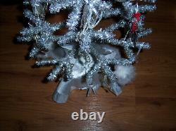 Pretty Retro 3 Ft Vtg Aluminum Tinsel Silver Feather Style Xmas Tree Ornaments