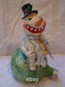 Rare Large Vintage Silver Willow 2003 Christmas Snowman Sitting on Ornament Box