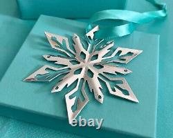 Tiffany & Co INTRICATE CHRISTMAS SNOWFLAKE STERLING 925 ORNAMENT 2021 Italy