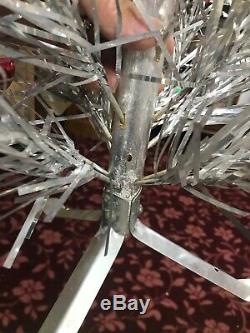 VINTAGE 2 1/2 ft Table Top Silver ALUMINUM CHRISTMAS TREE w Atomic Ornaments